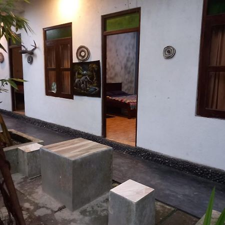 Suninn Hostel And Surf School Weligama Exterior photo